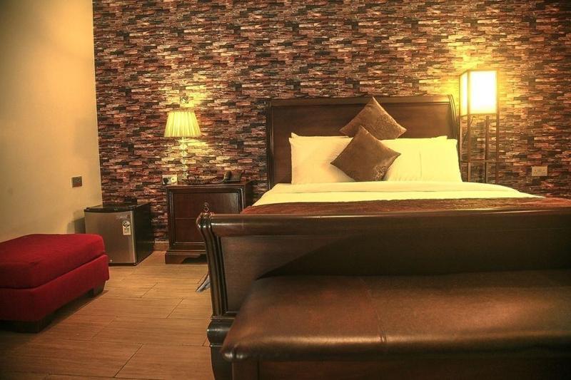 Fryburg Suites Aliayabiagba Eksteriør billede